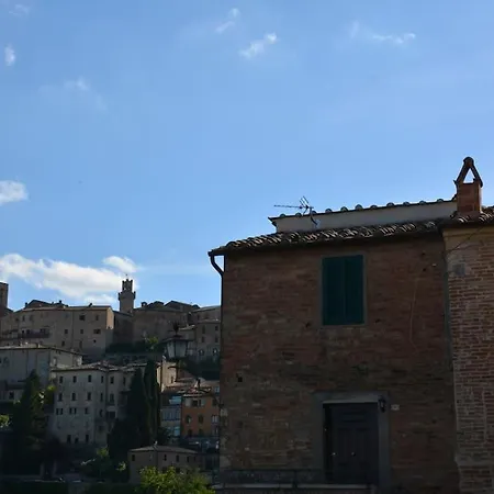 Alle Mura Casa Torre 2 Notti Min Daire Montepulciano Stazione