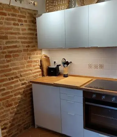 Alle Mura Casa Torre 2 Notti Min Daire *